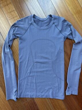 Lululemon Swiftly Tech lavender long sleeve top with anti-stink technology!!